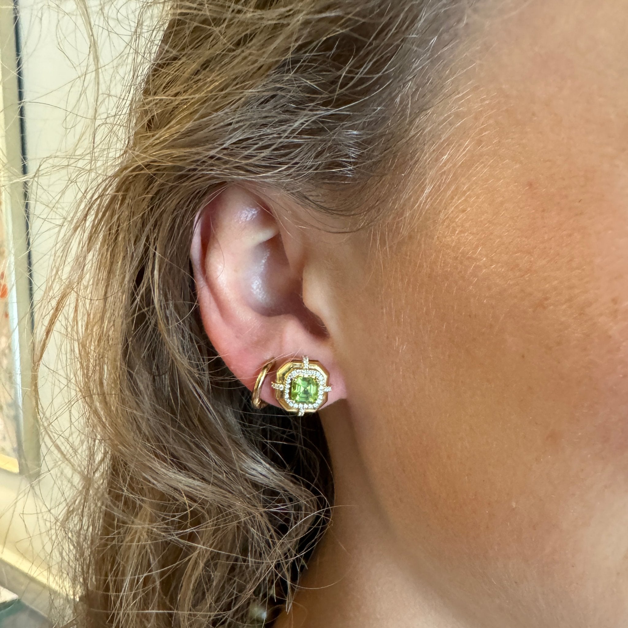 Goshwara Asscher Cut Peridot & Diamond 18K Yellow Gold Stud Earrings