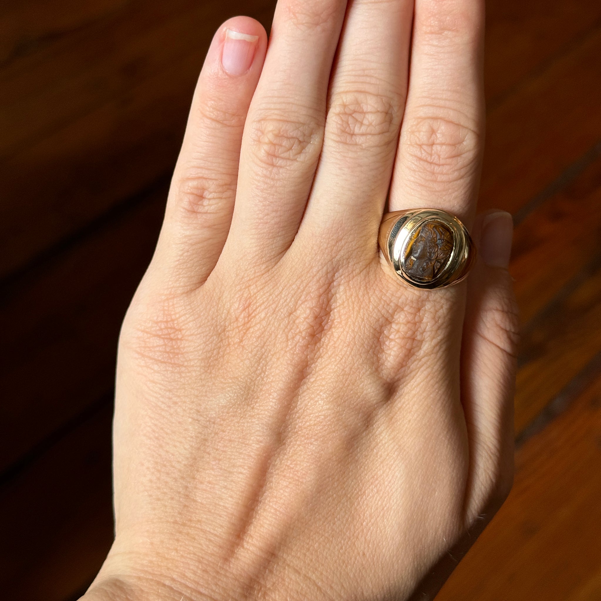 Vintage Carved Tiger's Eye Cameo 10K Gold Ring