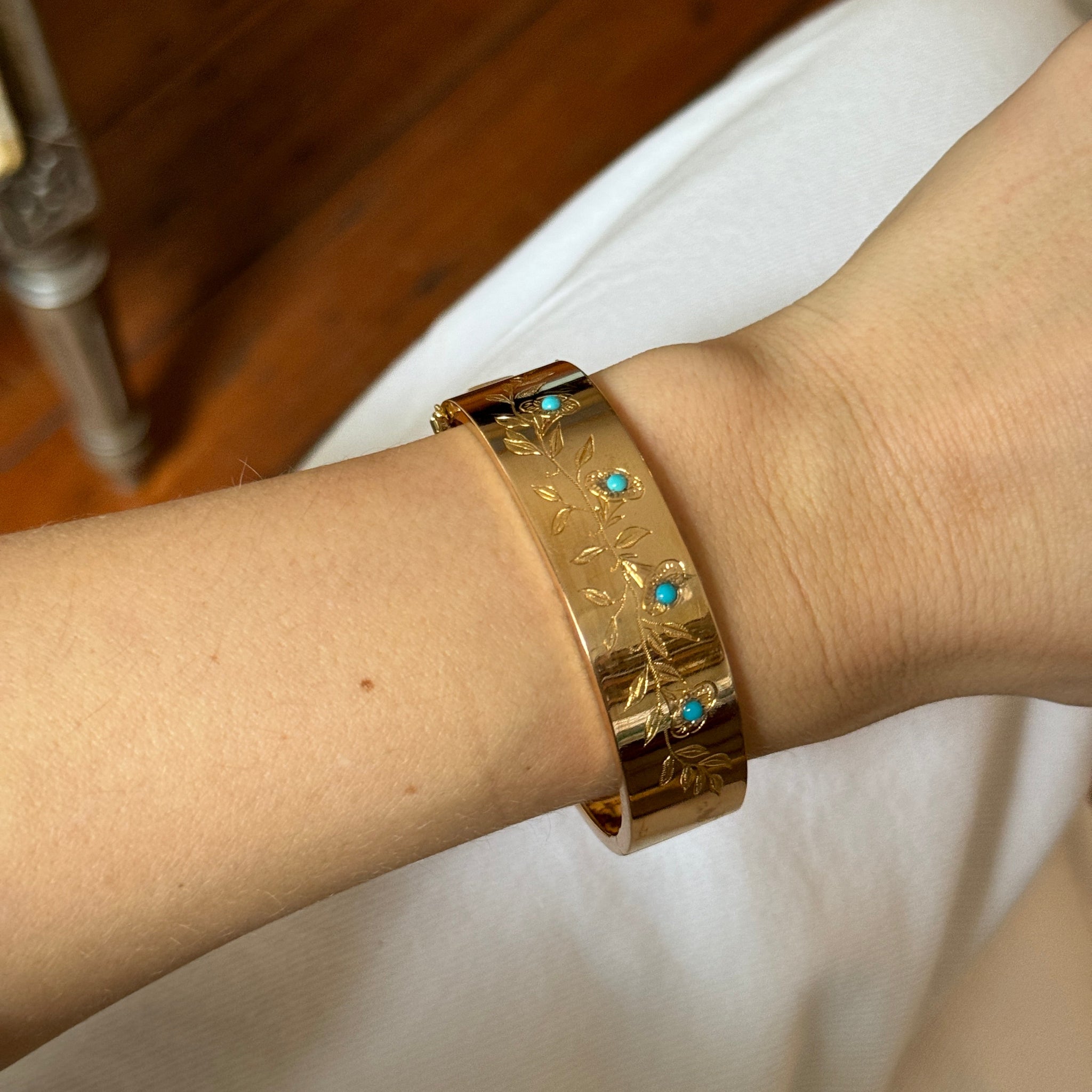 Victorian Turquoise 18K Gold Bangle