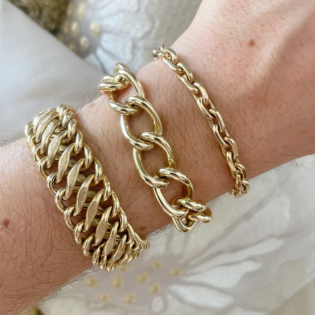 Curb link gold deals bracelet