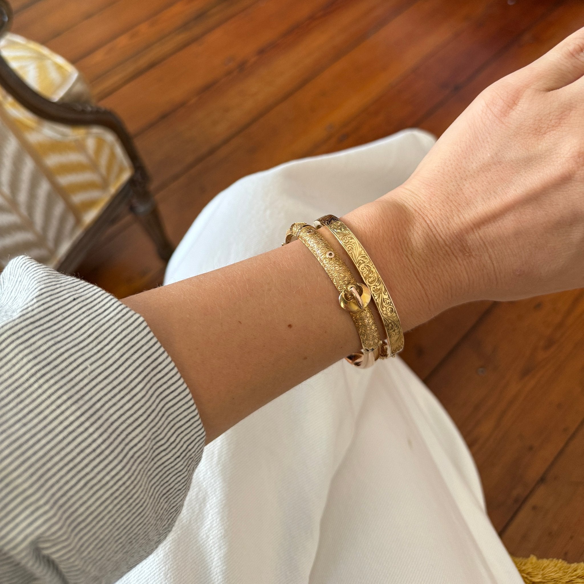 Edwardian Engraved 9K Gold Buckle Bangle