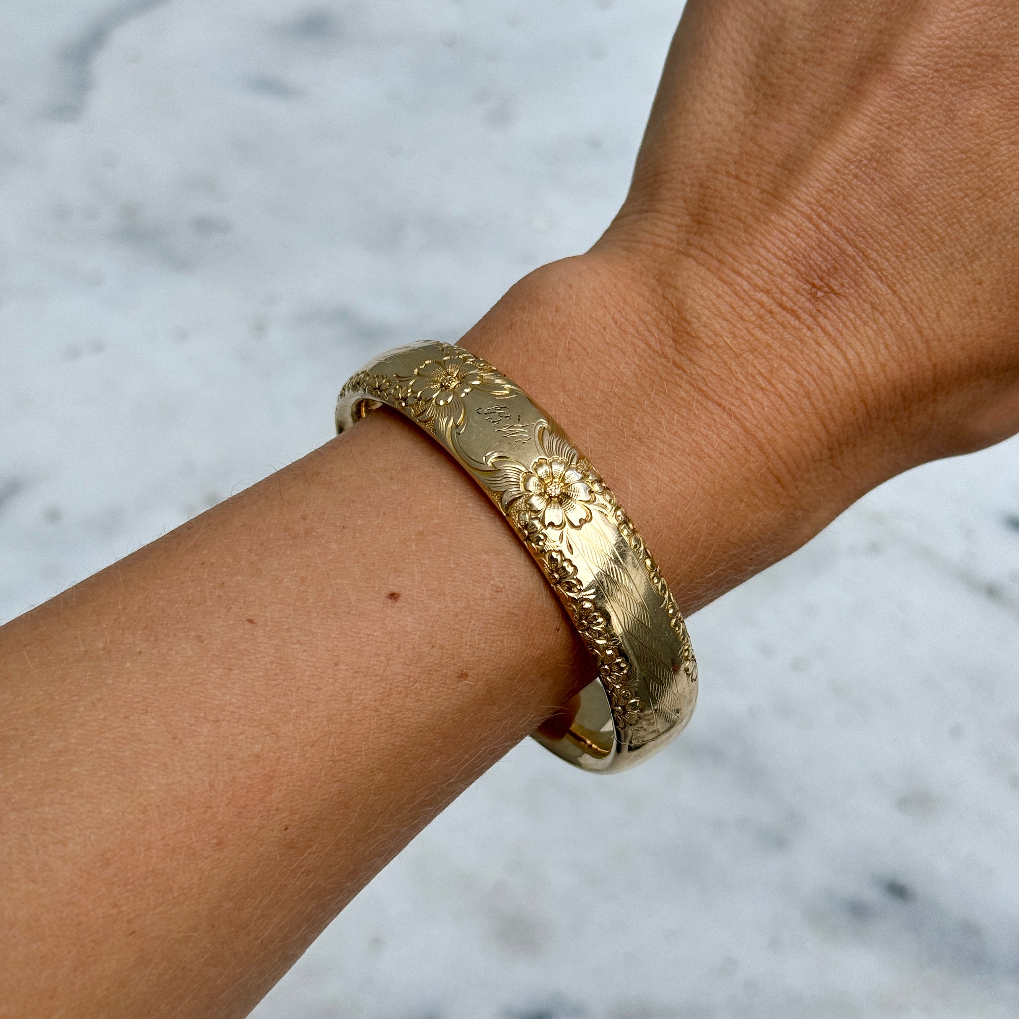 Vintage Engraved Floral Pattern Gold-Filled Bangle