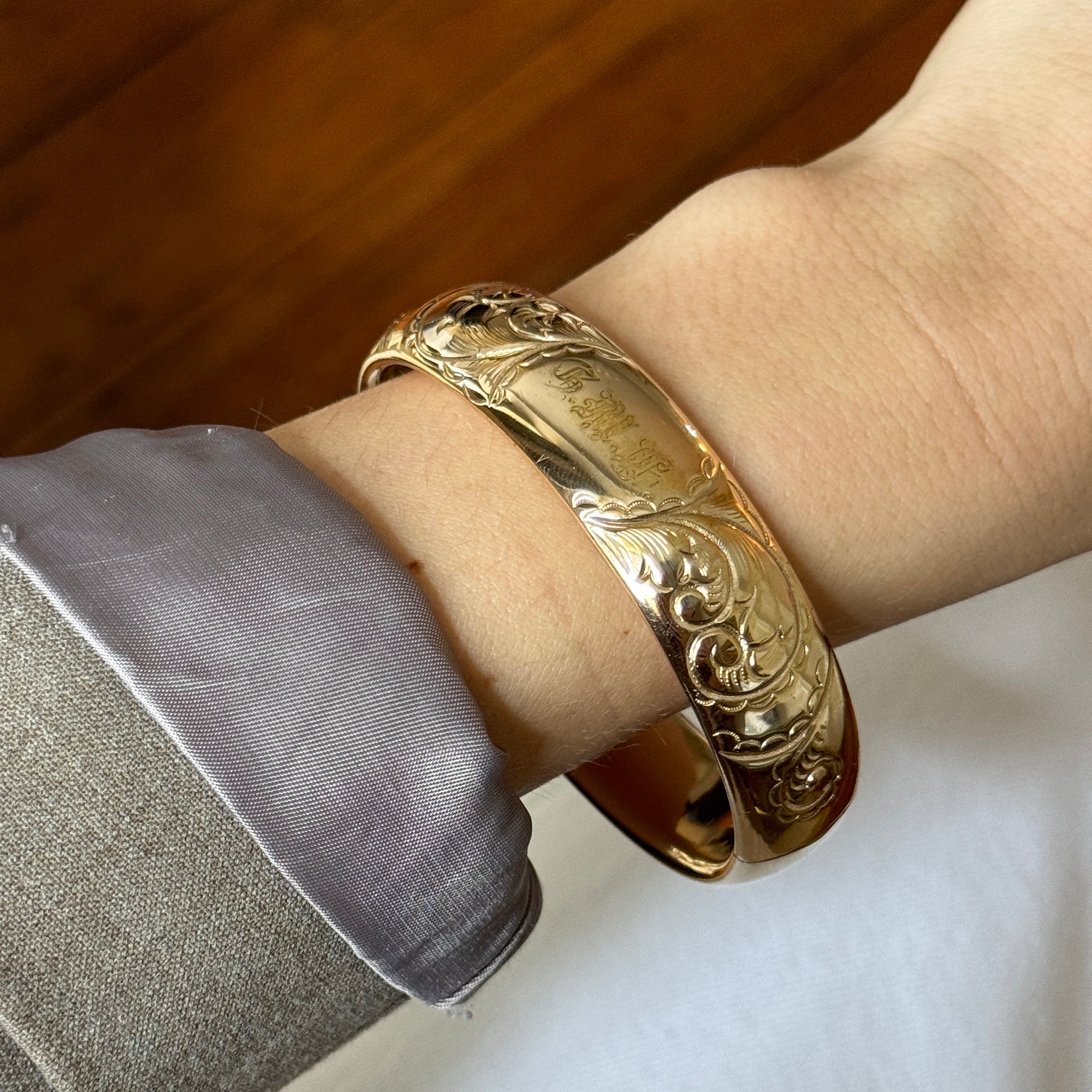 Vintage Engraved Scroll Pattern Gold-Filled Bangle