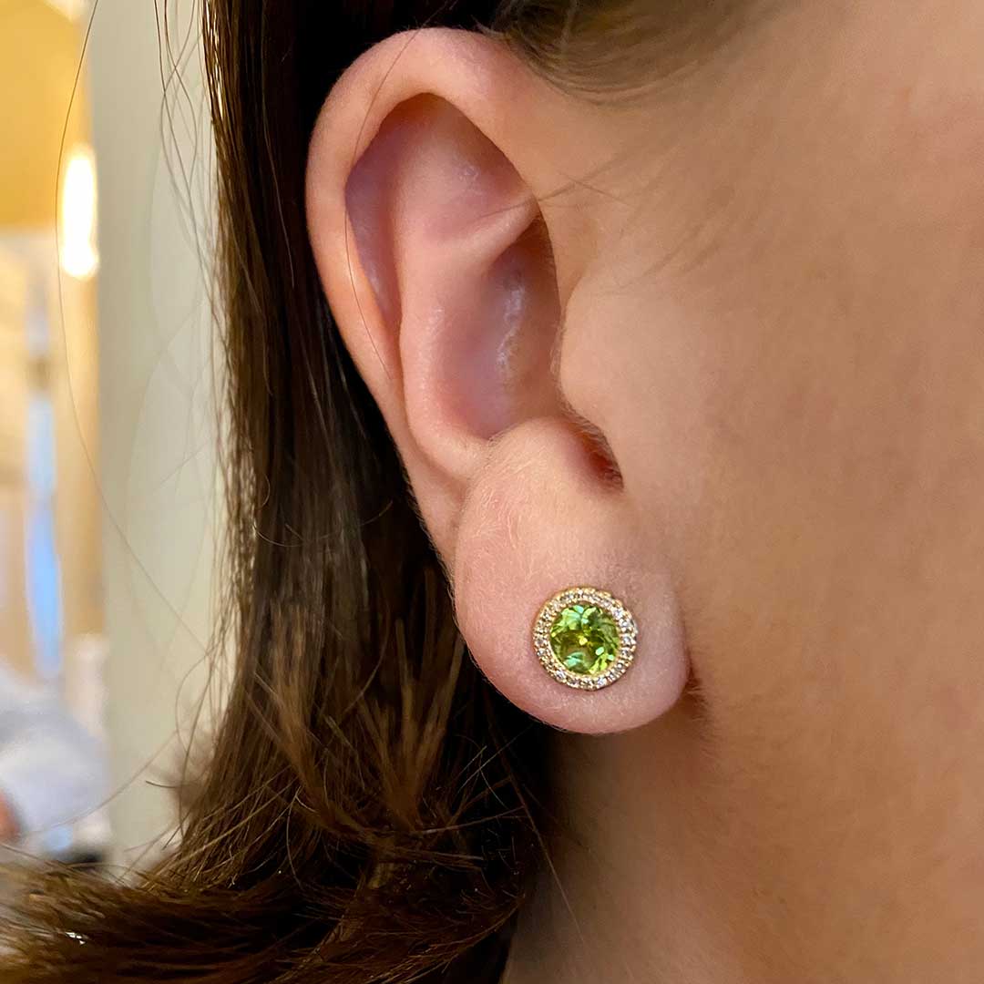 Hot 14K Yellow Gold Peridot Stud Earrings